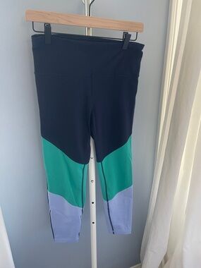 GAP Colorblock High-Rise Crop Leggings in Black, Teal & Light Blue